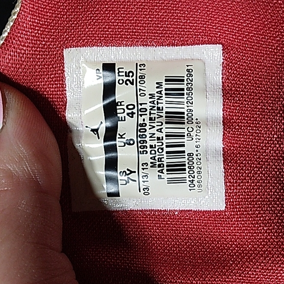 Red and white Jordans - Picture 2 of 3
